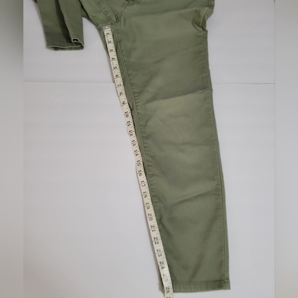 Artisan NY Slim Straight Leg Contemporary Casual Fall Green Jeans - Picture 4 of 9